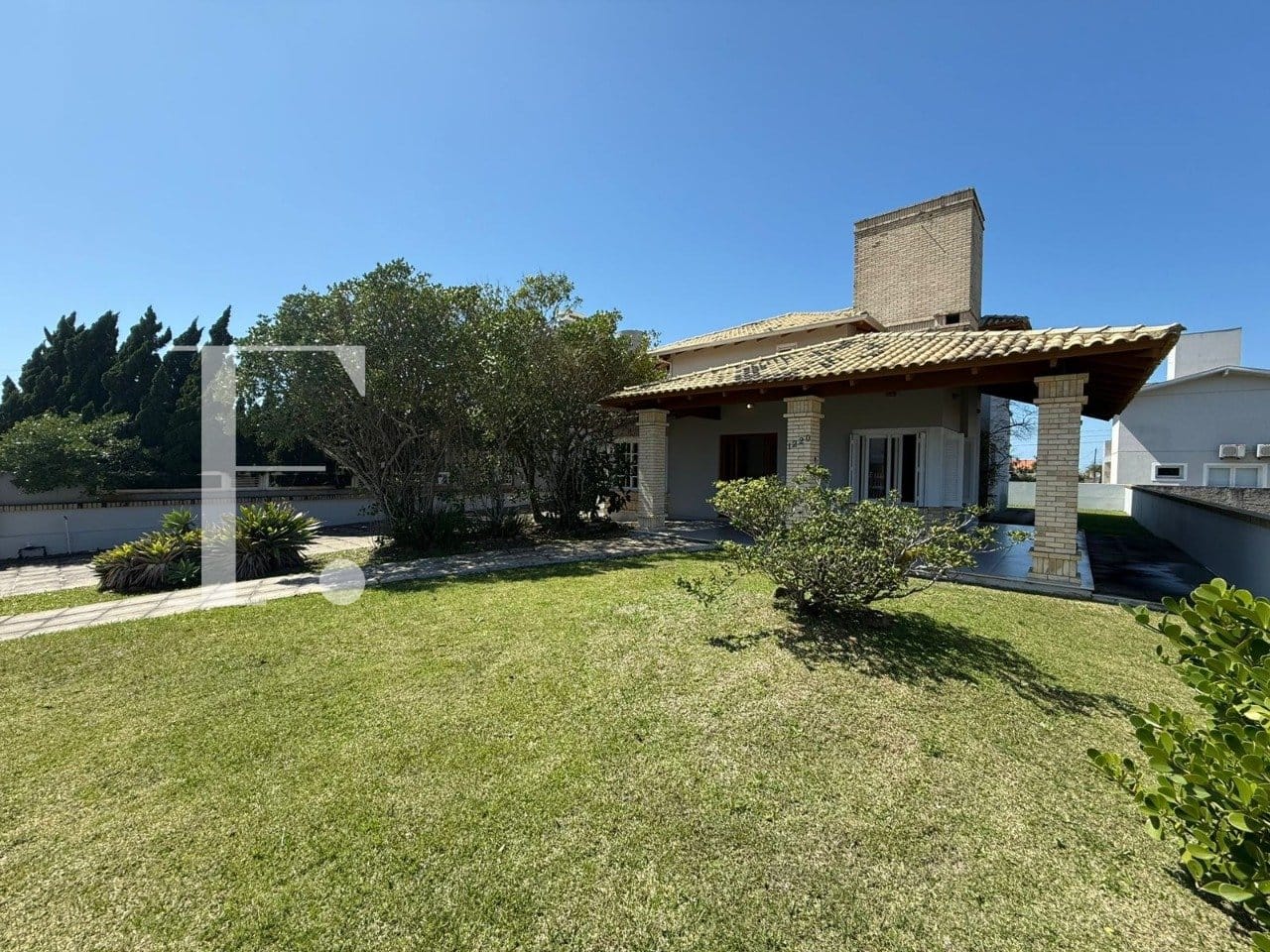 Casa com 290m², 5 dormitórios, 3 suítes, 4 vagas, no bairro Atlântida em Xangri-Lá