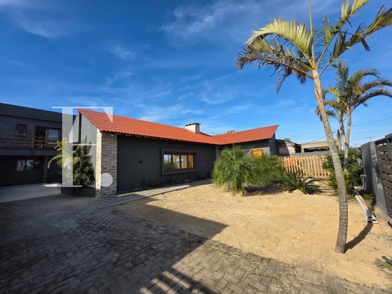 Casa com 360m², 4 dormitórios, 2 suítes, 2 vagas, no bairro Remanso em Xangri-Lá