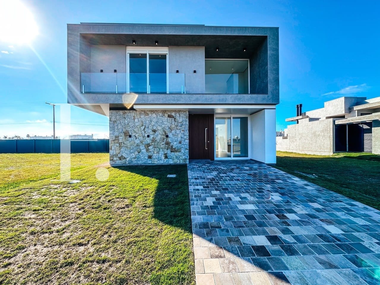 Sobrado com 187m², 4 dormitórios, 4 suítes, 2 vagas, Zen Concept Resort em Xangri-Lá