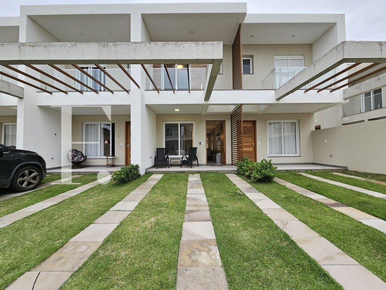 Sobrado com 119m², 2 dormitórios, 2 suítes, 2 vagas, Murano em Capão da Canoa