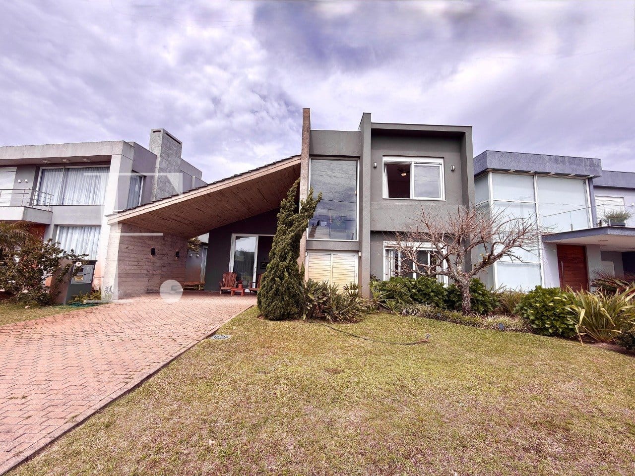 Sobrado com 250m², 4 dormitórios, 4 suítes, 2 vagas, Riviera em Xangri-Lá