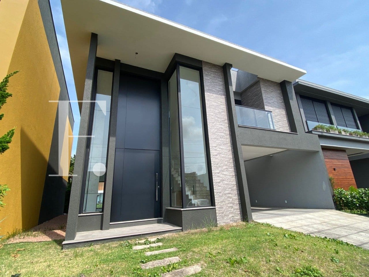 Sobrado com 180m², 3 dormitórios, 3 suítes, 2 vagas, Capão Ilhas Resort em Capão da Canoa
