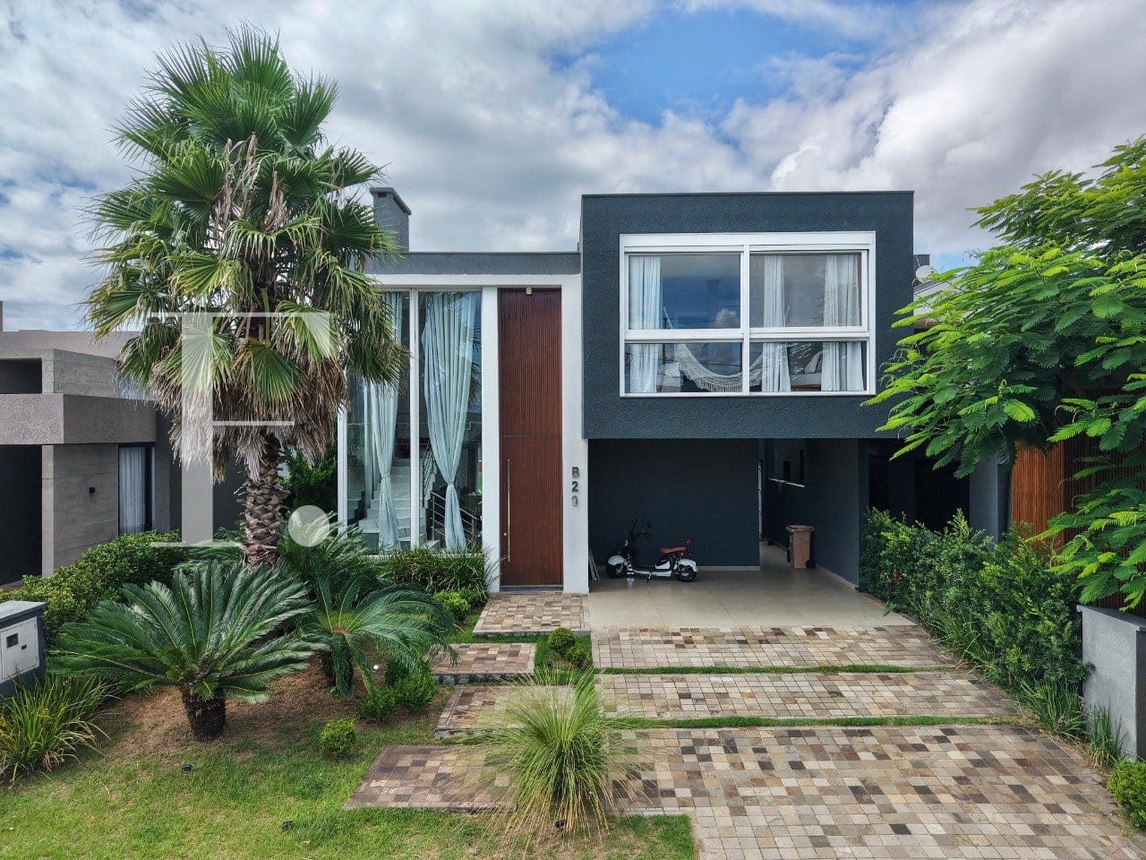 Sobrado com 350m², 5 dormitórios, 5 suítes, 2 vagas, Capão Ilhas Resort em Capão da Canoa