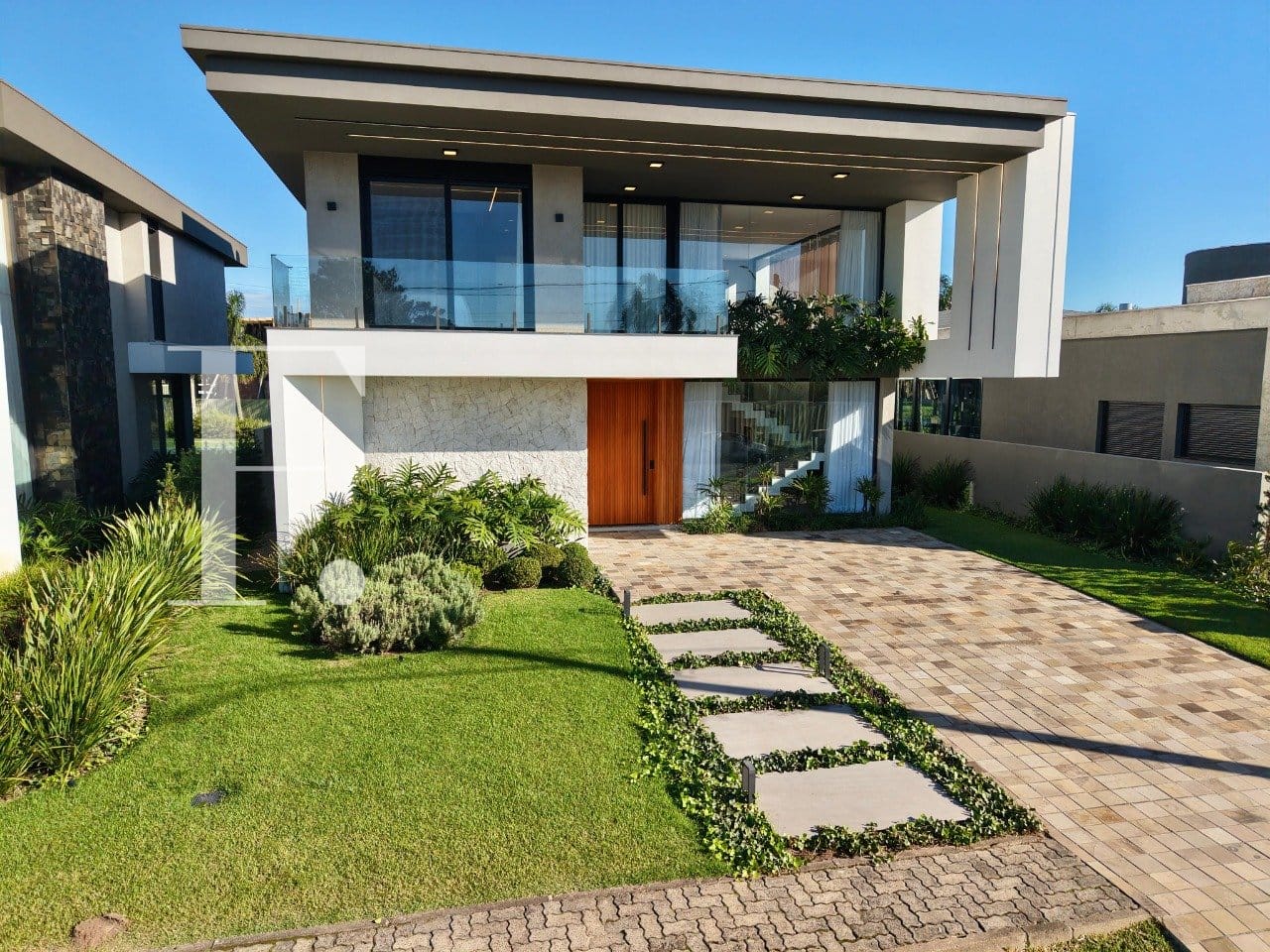 Sobrado com 417m², 5 dormitórios, 5 suítes, 2 vagas, Capão Ilhas Resort em Capão da Canoa