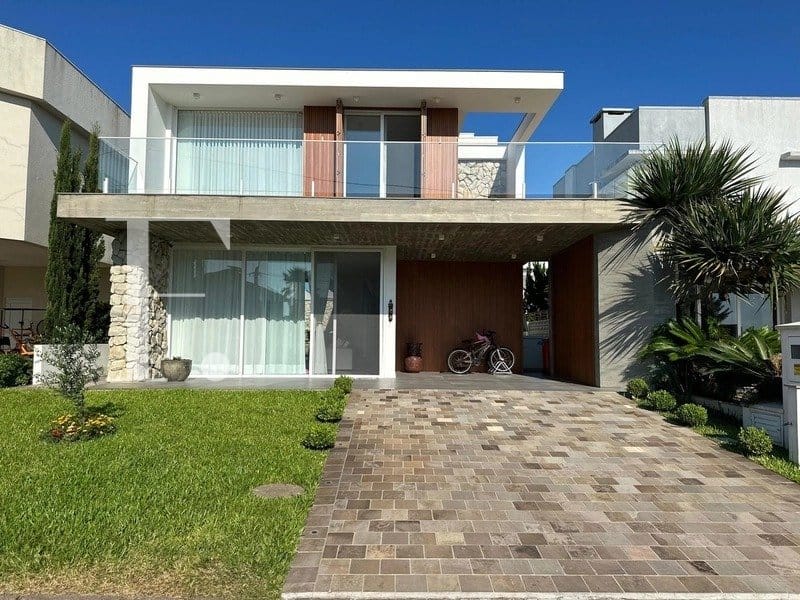 Casa Condomínio com 300m², 4 dormitórios, 4 suítes, 2 vagas, Atlântico Villas Club em Atlântida Sul