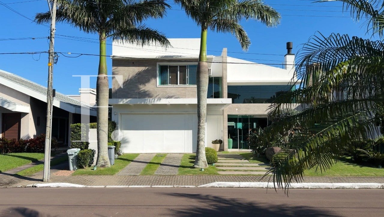 Sobrado com 361m², 4 dormitórios, 4 suítes, 2 vagas, Velas da Marina em Capão da Canoa