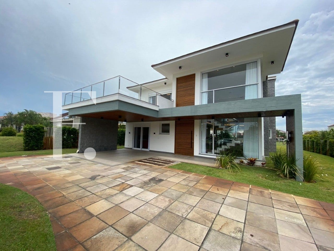 Sobrado com 377m², 5 dormitórios, 5 suítes, 2 vagas, Green Village Golf Club em Xangri-Lá