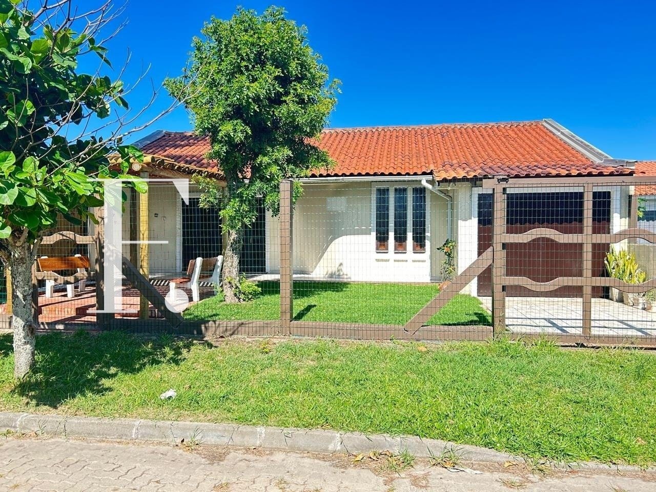 Casa com 177m², 4 dormitórios, 1 suíte, no bairro Noiva do Mar em Xangri-Lá