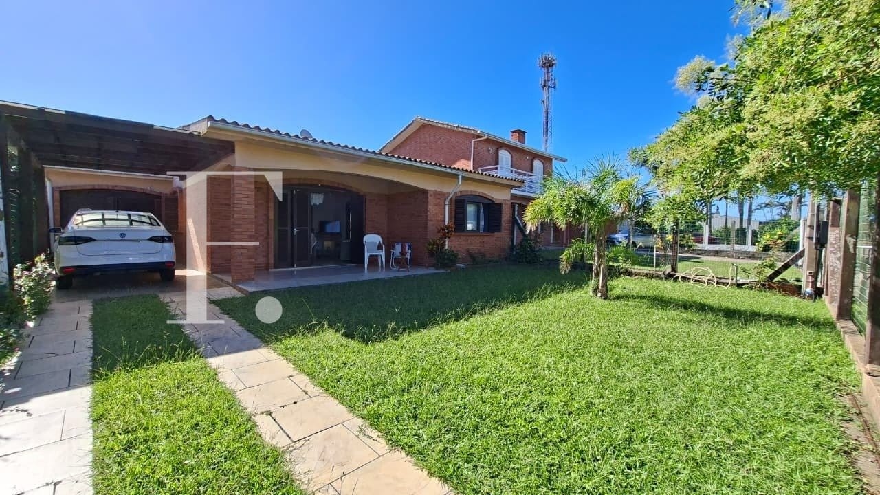 Casa com 112m², 3 dormitórios, 3 vagas, no bairro Rainha do Mar em Xangri-Lá