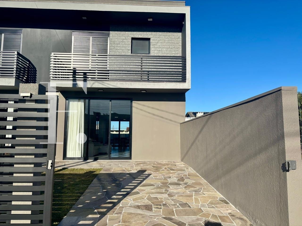 Casa com 146m², 3 dormitórios, 1 suíte, 2 vagas, no bairro Centro em Xangri-Lá