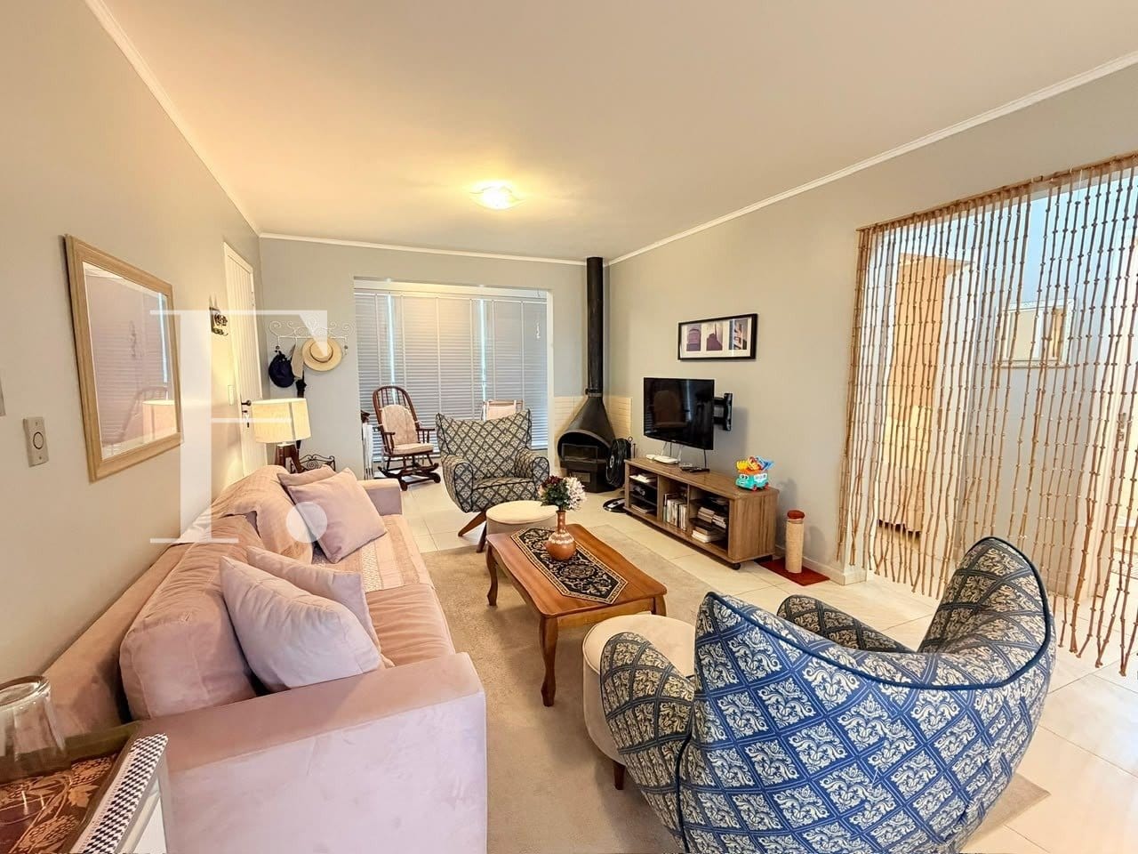 Apartamento com 84m², 2 dormitórios, 1 suíte, 1 vaga, Edifício Flamboyant em Xangri-Lá