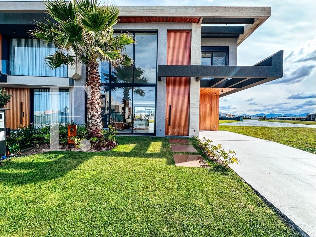 Sobrado com 280m², 5 dormitórios, 5 suítes, 2 vagas, Zen Concept Resort em Xangri-Lá