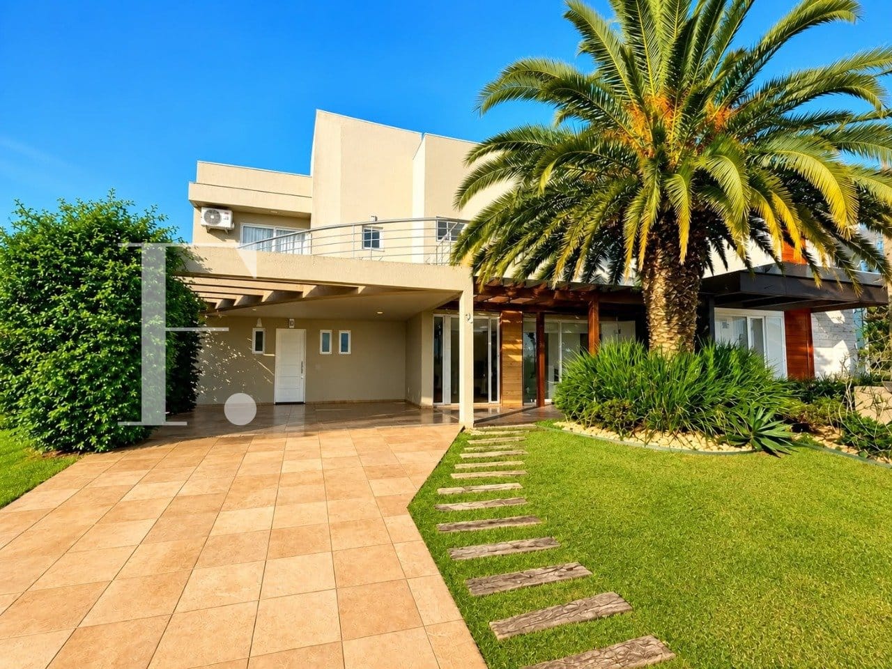 Casa Condomínio com 199m², 3 dormitórios, 3 suítes, 2 vagas, Las Palmas em Xangri-Lá