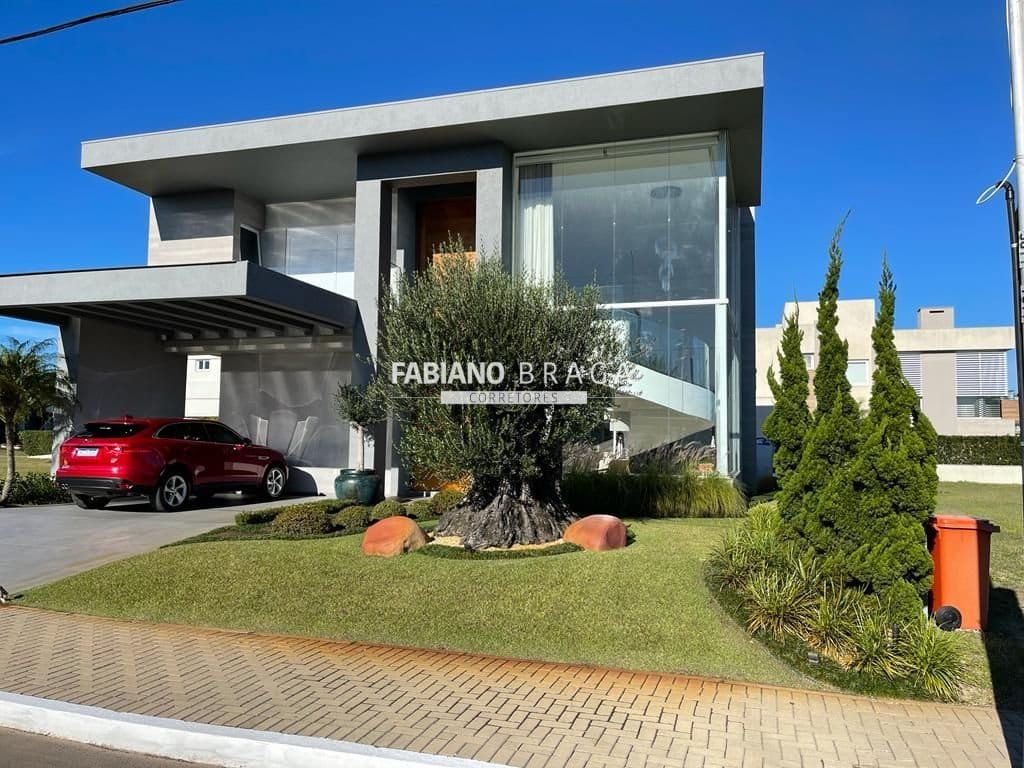 Sobrado com 350m², 6 dormitórios, 6 suítes, 2 vagas, Velas da Marina em Capão da Canoa