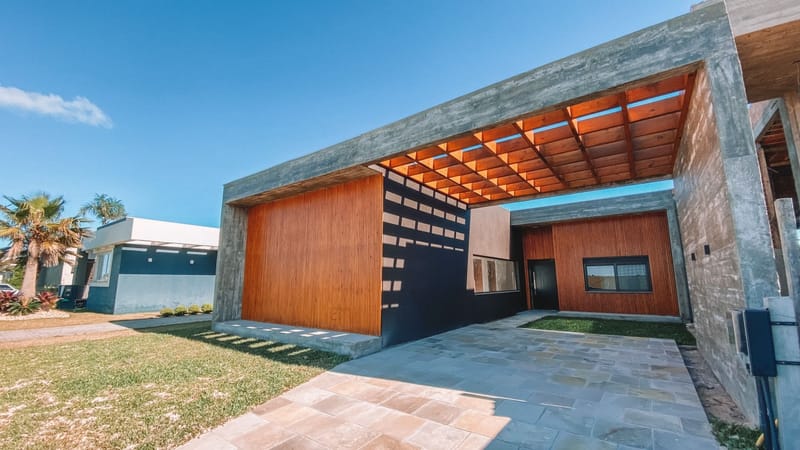 Casa Condomínio com 220m², 4 dormitórios, 4 suítes, 2 vagas, Riviera em Xangri-Lá