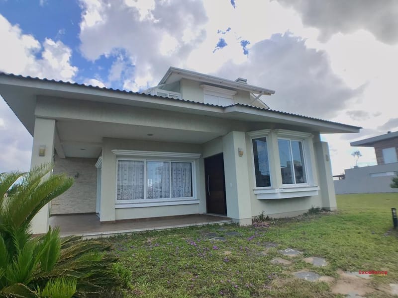 Sobrado com 274m², 4 dormitórios, 3 suítes, 2 vagas, Celebration em Xangri-Lá
