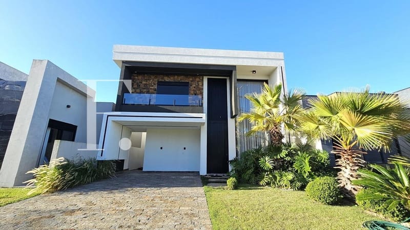 Sobrado com 167m², 4 dormitórios, 4 suítes, 2 vagas, Blue em Xangri-Lá