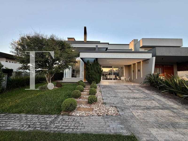 Casa Condomínio com 170m², 3 dormitórios, 3 suítes, 2 vagas, Capão Ilhas Resort em Capão da Canoa
