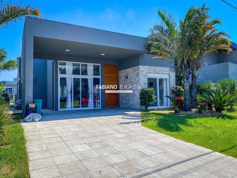 Casa Condomínio com 215m², 4 dormitórios, 4 suítes, 4 vagas, Enseada Lagos em Xangri-Lá
