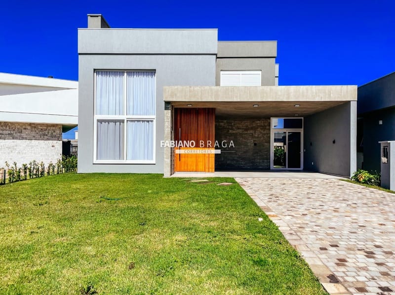 Sobrado com 250m², 4 dormitórios, 4 suítes, 3 vagas, Riviera em Xangri-Lá