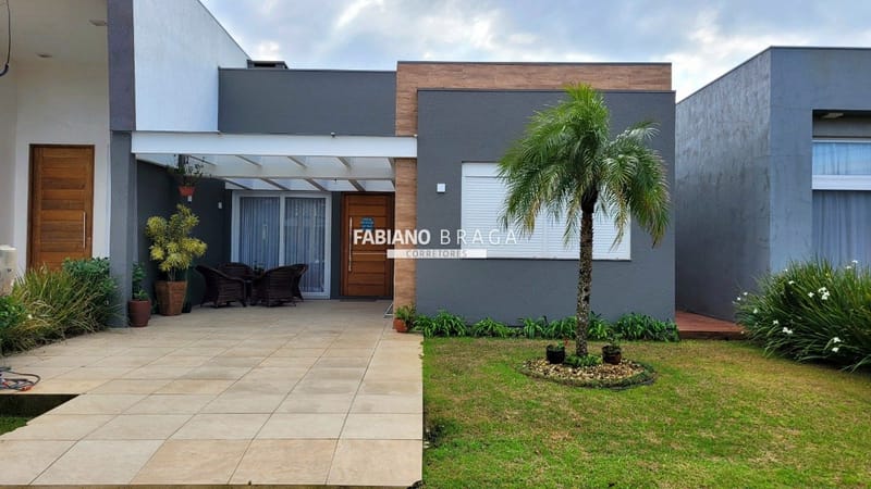 Casa Condomínio com 142m², 3 dormitórios, 3 suítes, 2 vagas, Las Palmas em Xangri-Lá