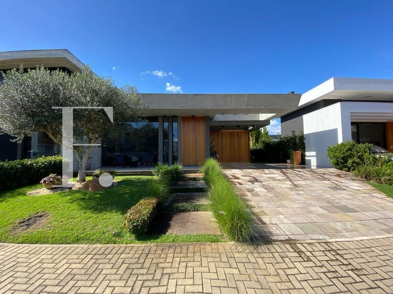Casa Condomínio com 203m², 3 dormitórios, 3 suítes, 2 vagas, Velas da Marina em Capão da Canoa