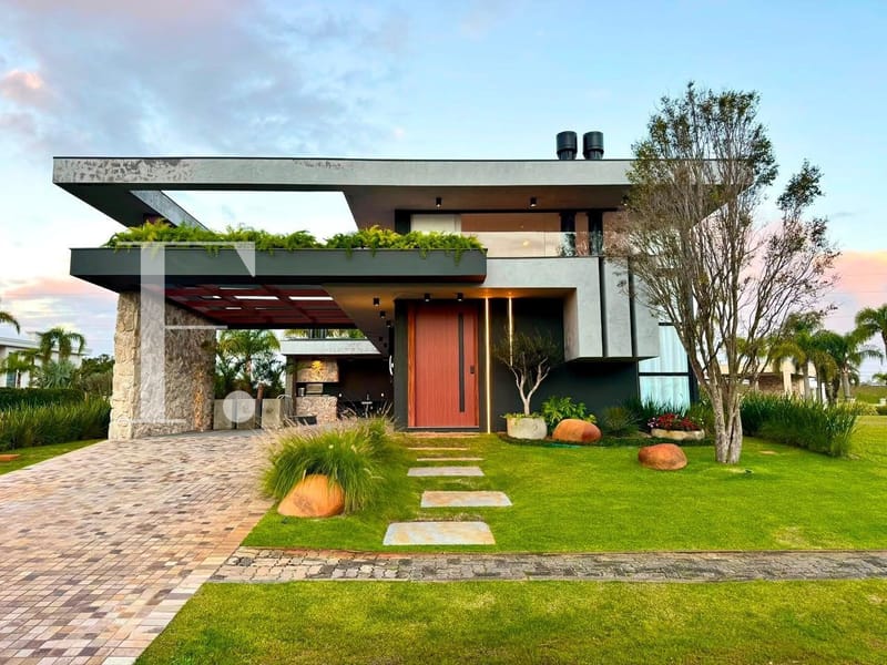 Casa Condomínio com 312m², 4 dormitórios, 4 suítes, 2 vagas, Capão Ilhas Resort em Capão da Canoa