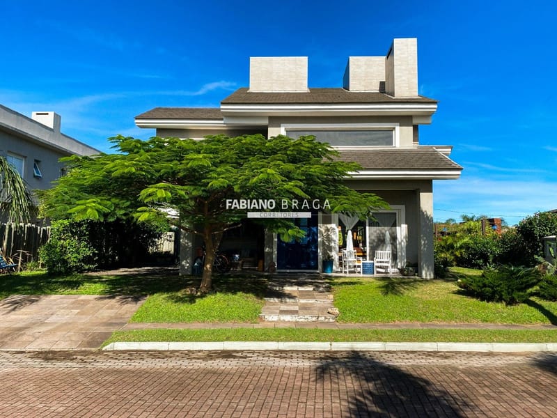 Sobrado com 241m², 4 dormitórios, 4 suítes, 2 vagas, Quintas do Lago em Xangri-Lá