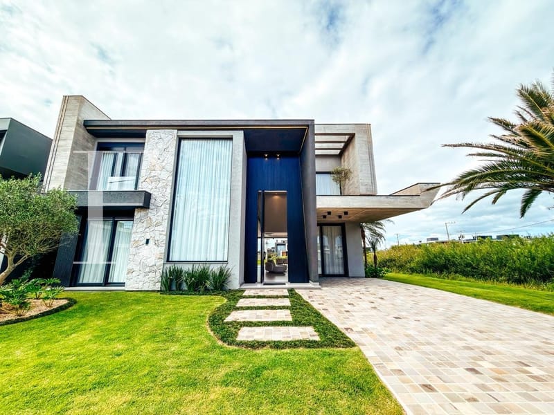 Sobrado com 382m², 5 dormitórios, 5 suítes, 2 vagas, Amare Home Resort em Xangri-Lá