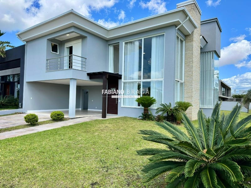 Sobrado com 297m², 5 dormitórios, 5 suítes, 2 vagas, Velas da Marina em Capão da Canoa