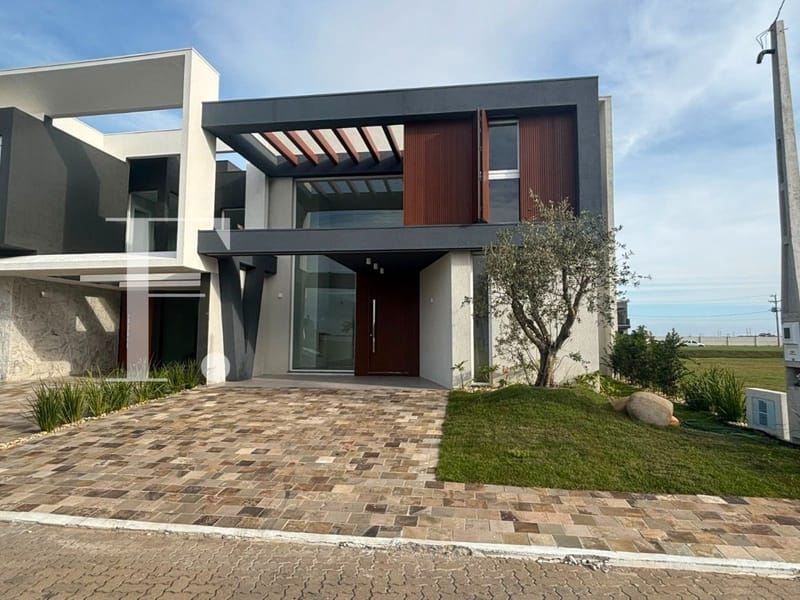 Sobrado com 232m², 4 dormitórios, 4 suítes, 2 vagas, Allure Beach Condo em Xangri-Lá