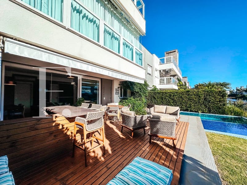 Apartamento com 197m², 3 dormitórios, 1 suíte, 2 vagas, Rossi Atlântida em Xangri-Lá