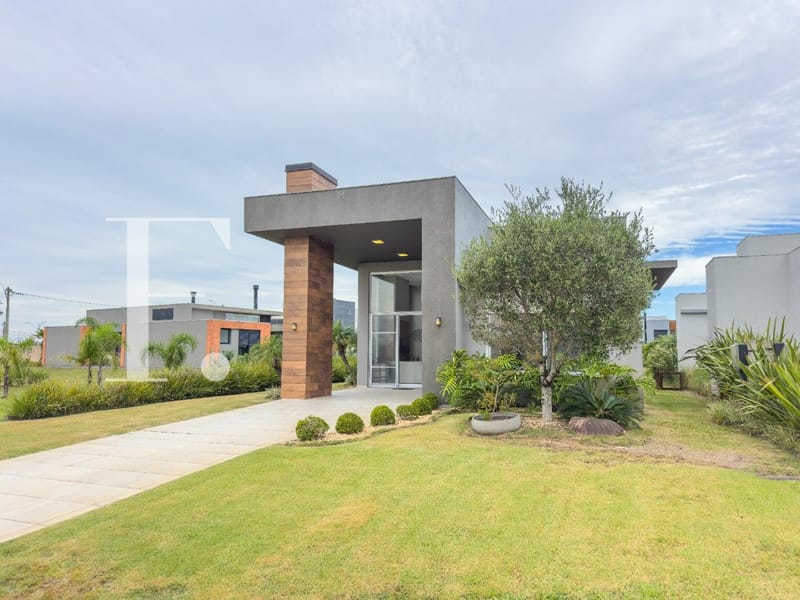 Casa Condomínio com 180m², 3 dormitórios, 3 suítes, 2 vagas, Riviera em Xangri-Lá