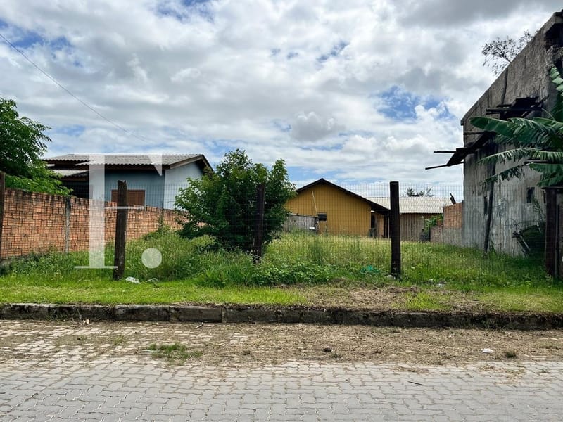 Terreno com 300m², no bairro Rainha do Mar em Xangri-Lá
