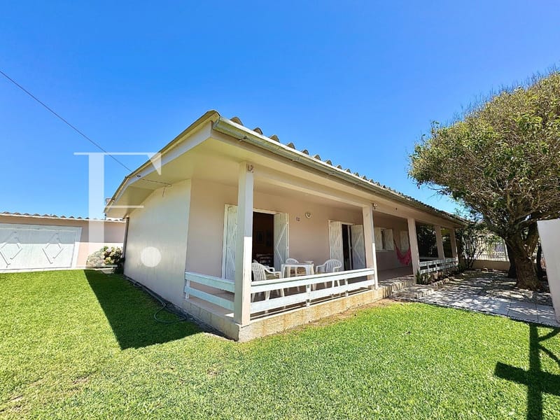 Casa com 231m², 3 dormitórios, 2 suítes, 2 vagas, no bairro Noiva do Mar em Xangri-Lá