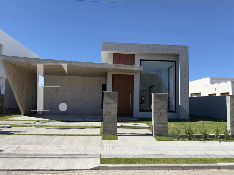 Casa com 236m², 4 dormitórios, 4 suítes, 2 vagas, no bairro Atlântida em Xangri-Lá