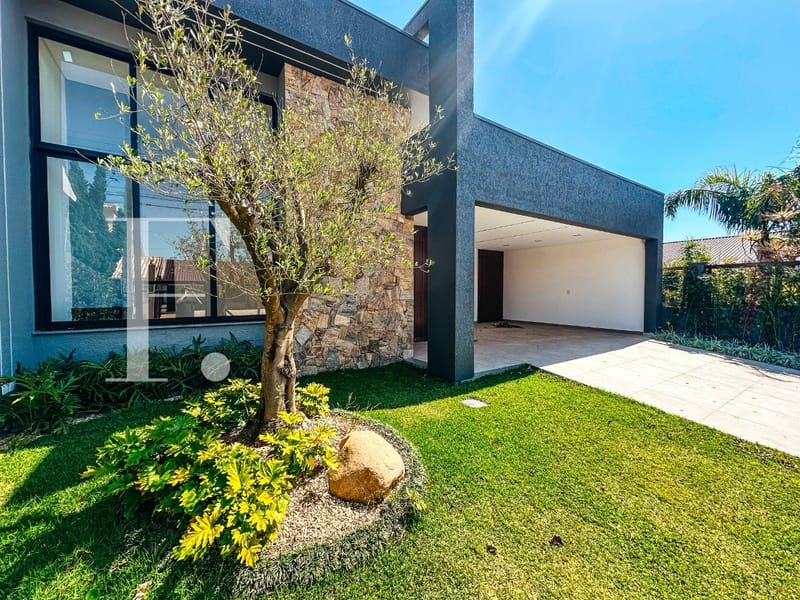 Casa com 165m², 3 dormitórios, 3 suítes, 2 vagas, no bairro Noiva do Mar em Xangri-Lá