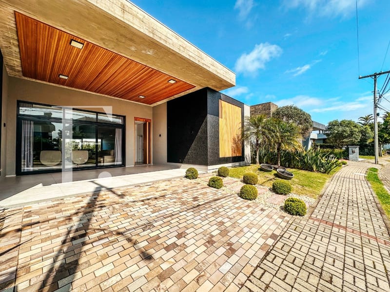 Casa Condomínio com 325m², 4 dormitórios, 3 suítes, 2 vagas, Sea Coast em Xangri-Lá