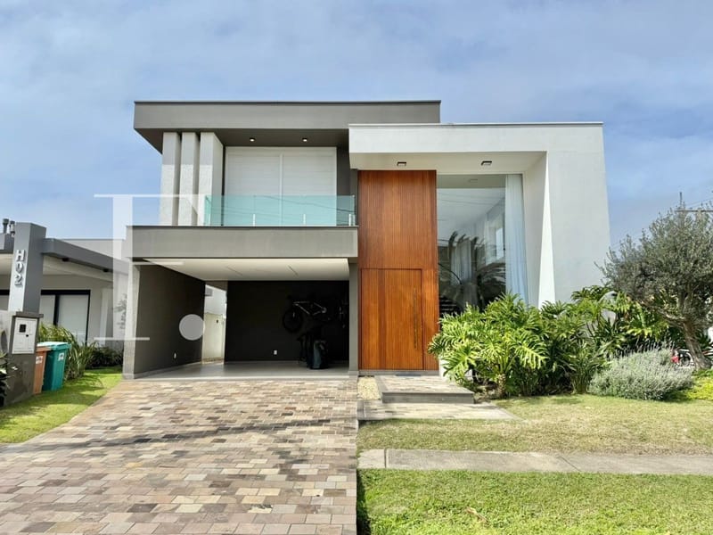 Sobrado com 339m², 4 dormitórios, 4 suítes, 2 vagas, Capão Ilhas Resort em Capão da Canoa