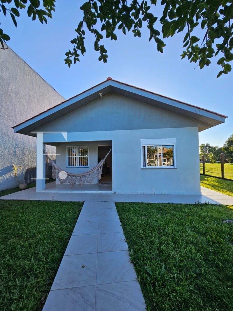 Casa com 94m², 3 dormitórios, 2 vagas, no bairro Xangri-Lá em Xangri-Lá