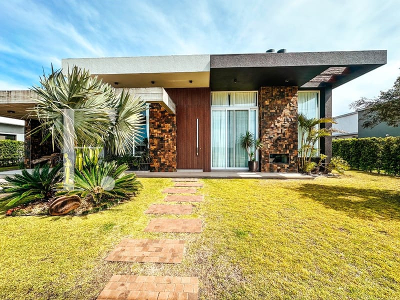 Casa Condomínio com 278m², 4 dormitórios, 4 suítes, 2 vagas, Lagoa do Passo em Osório