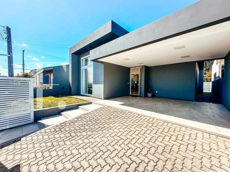 Casa com 160m², 3 dormitórios, 1 suíte, 2 vagas, no bairro Rainha do Mar em Xangri-Lá
