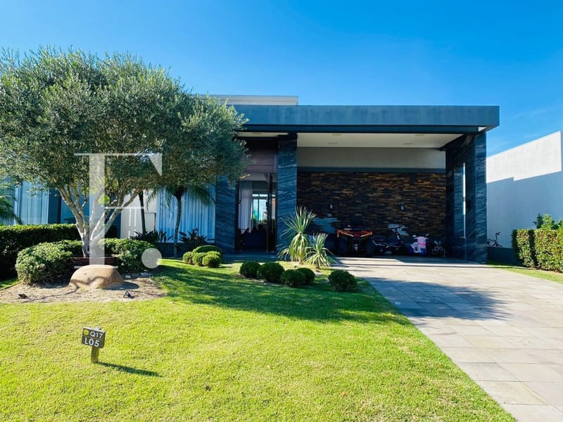 Casa Condomínio com 200m², 3 dormitórios, 1 suíte, 2 vagas, Dubai Resort em Capão da Canoa