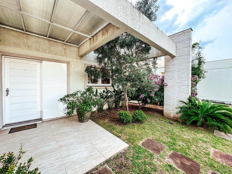 Sobrado com 152m², 4 dormitórios, 2 suítes, 2 vagas, Pateo Marbella em Xangri-Lá