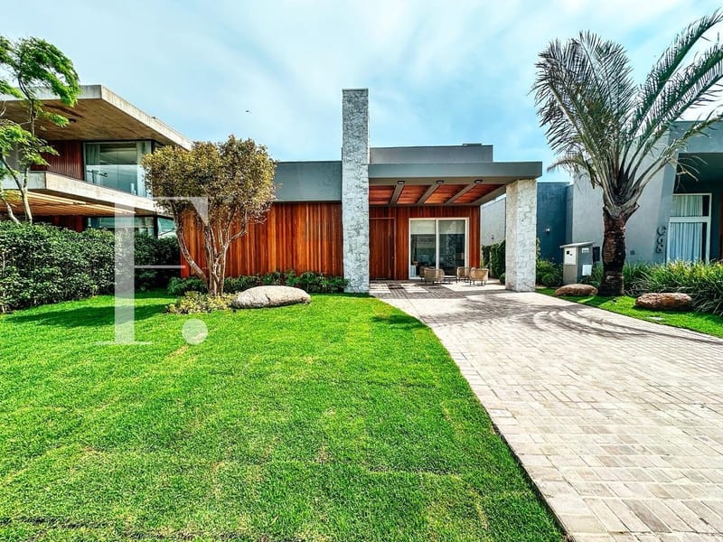 Casa Condomínio com 205m², 4 dormitórios, 4 suítes, 2 vagas, Enseada Lagos em Xangri-Lá