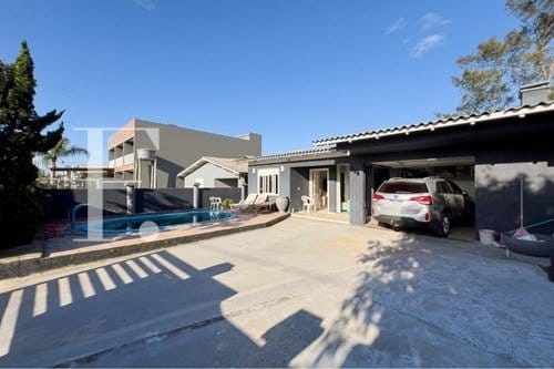 Casa com 198m², 3 dormitórios, 2 vagas, no bairro Noiva do Mar em Xangri-Lá