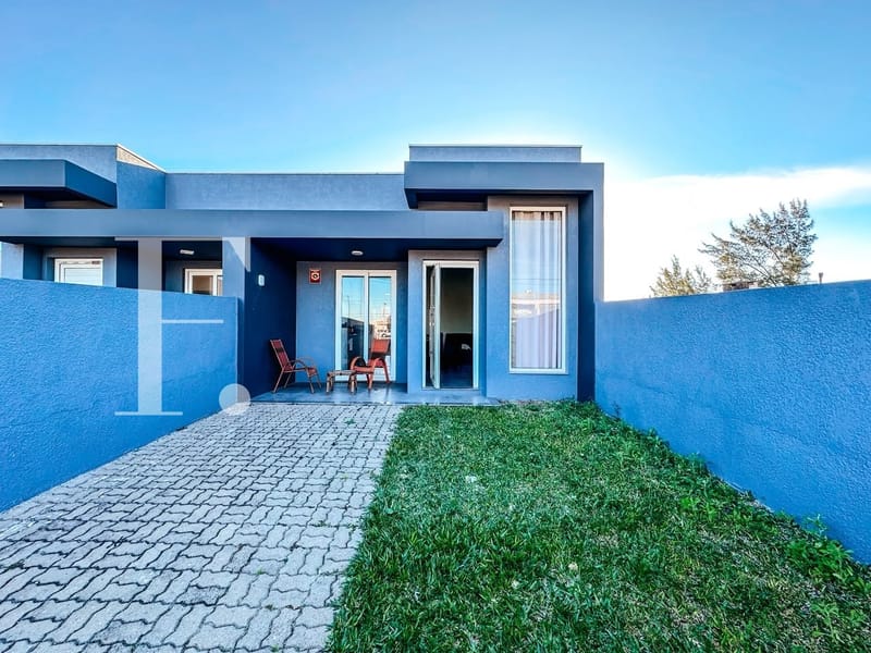 Casa com 100m², 3 dormitórios, 1 suíte, 2 vagas, no bairro Centro em Xangri-Lá