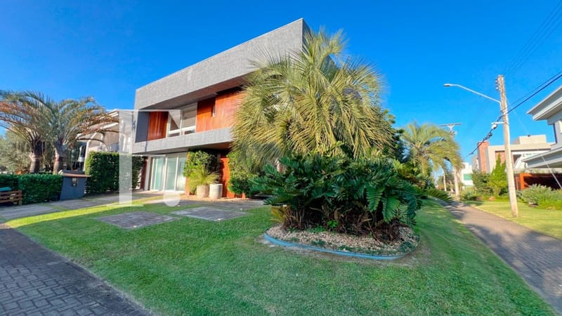 Casa Condomínio com 386m², 3 dormitórios, 3 suítes, 2 vagas, Velas da Marina em Capão da Canoa