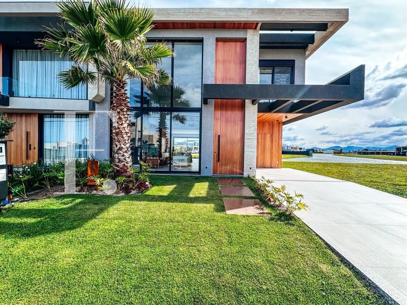 Sobrado com 280m², 5 dormitórios, 5 suítes, 2 vagas, Zen Concept Resort em Xangri-Lá