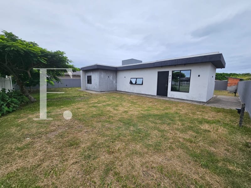 Casa com 77m², 2 dormitórios, no bairro Atlântida em Xangri-Lá
